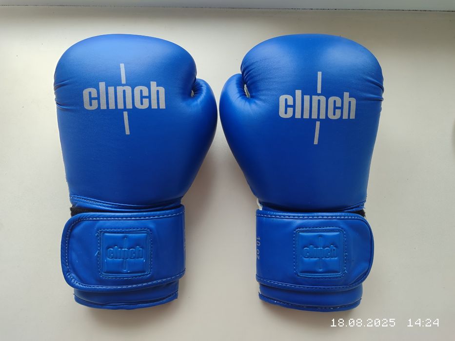Боксёрские перчатки Clinch , синего цвета
