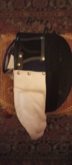 . Фехтовальная маска