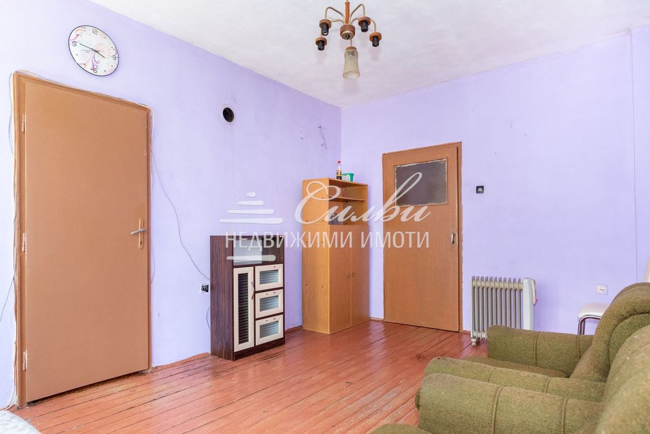 Продава се Многостаен апартамент в Шумен, Пожарната - 94 кв.м за 1275 €/кв.м - Снимка #1