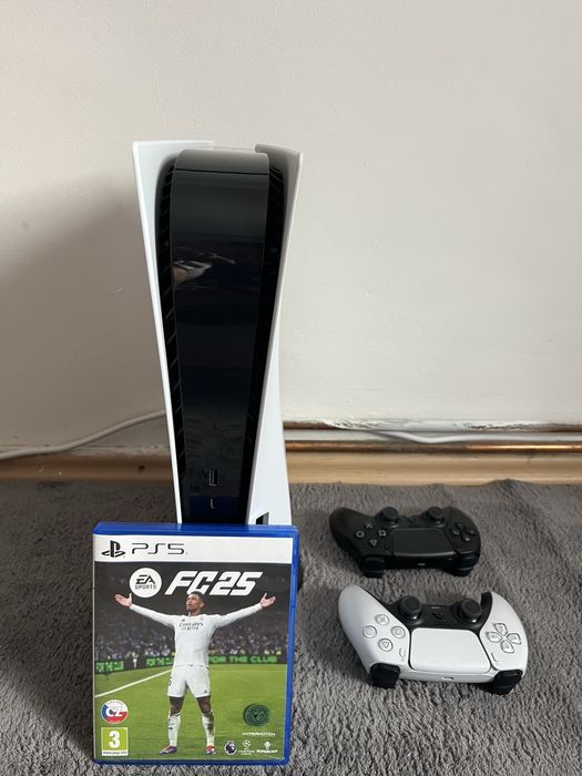 PlayStation 5 - foarte bine intreținut