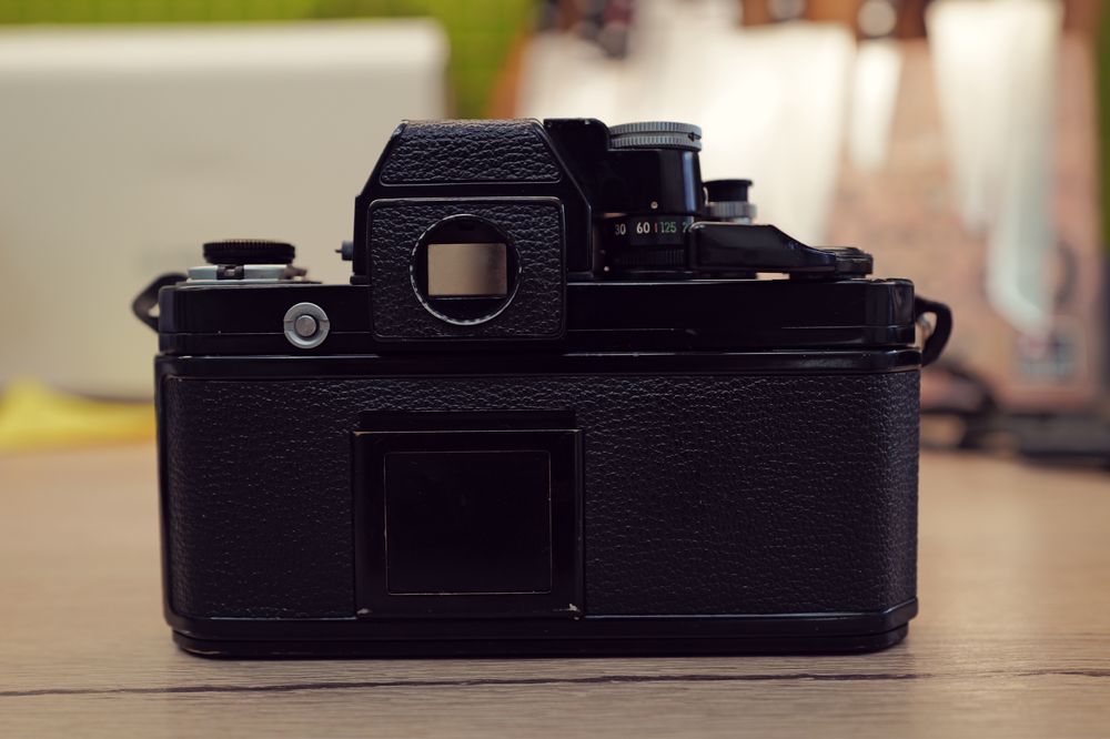 Aparat foto Nikon F2 film obiectiv Nikkor 28mm 2.8 colectionari SLR