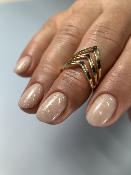 Маникюр за 3000 тг