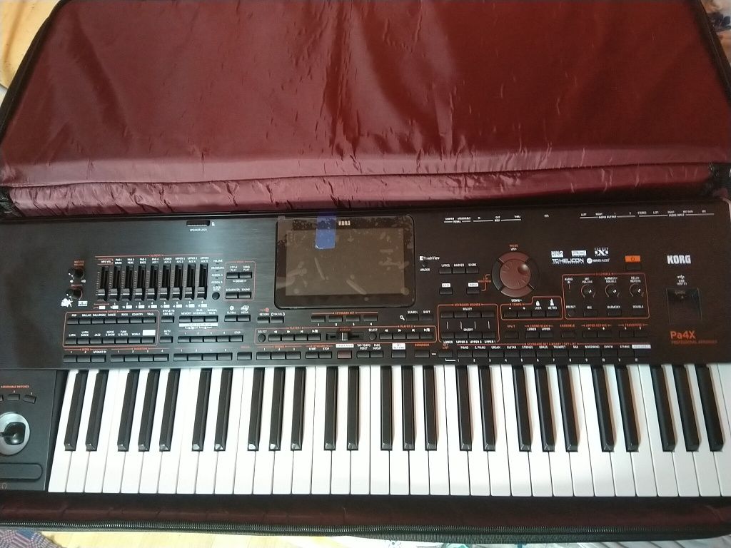 Корг KORG PA4x Топ състояние