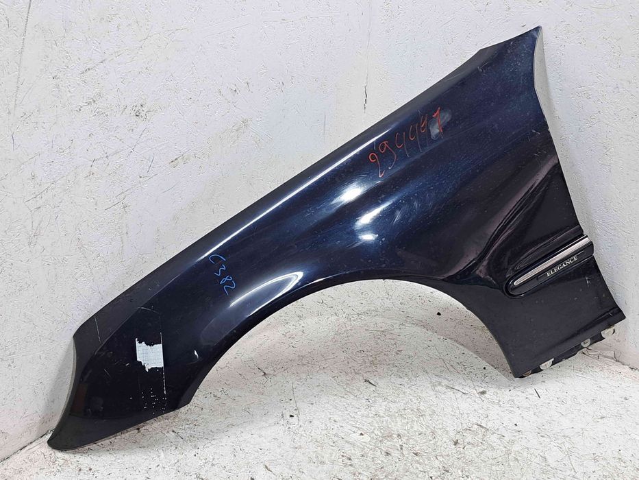 Aripa stanga fata Mercedes Clasa C (W203) [Fabr 2000-2007]