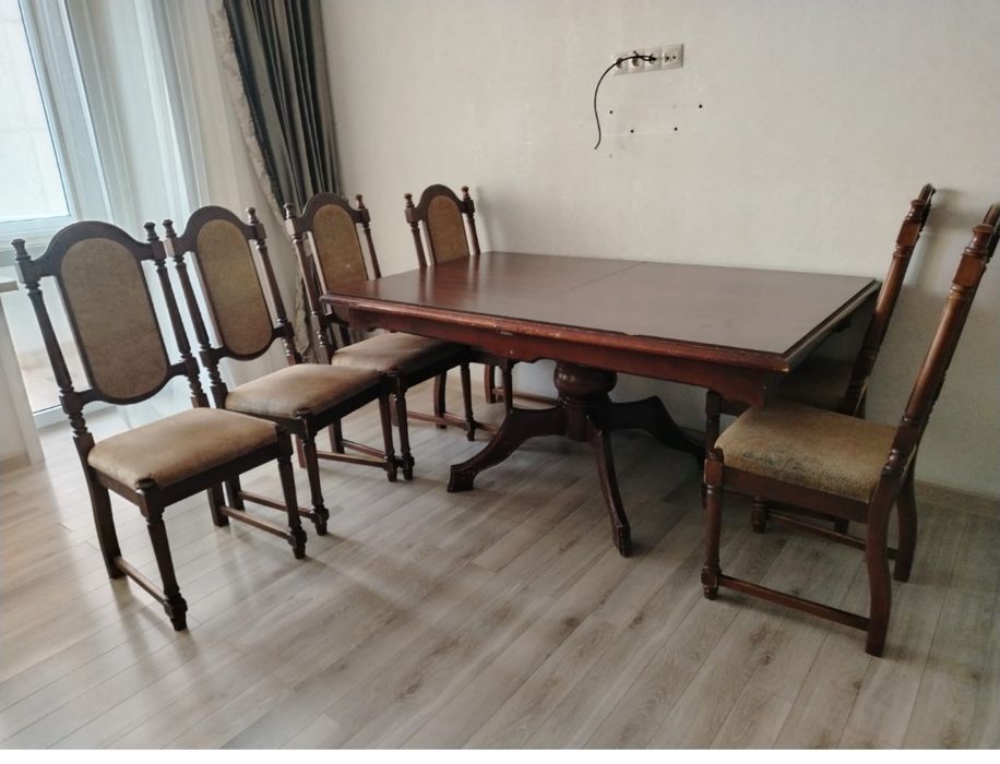 Продам раздвижной стол 3 м 6 стуля