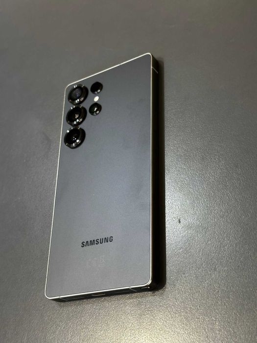 Samsung S25 Ultra 12/256GB с гаранция