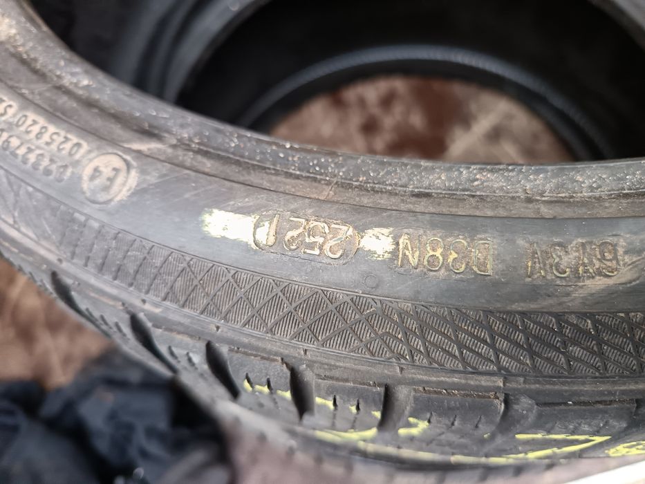 Anvelope MS iarna 225 35 18 continental 2021 6mm