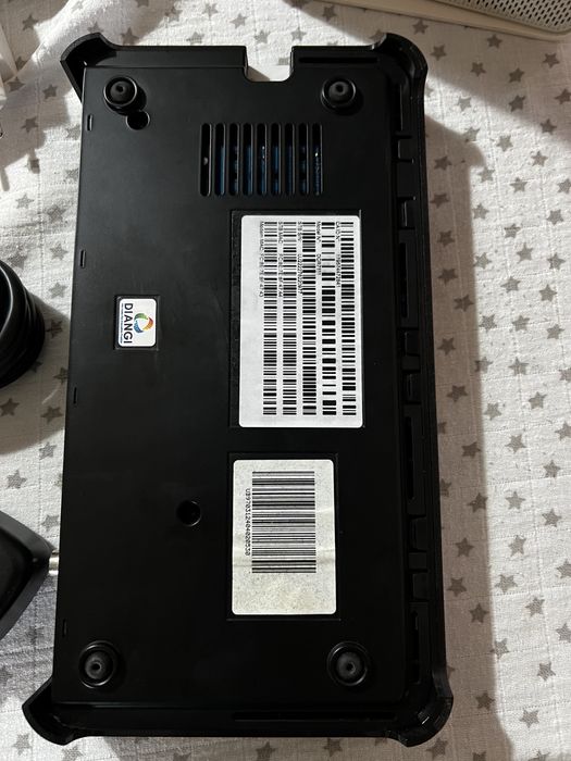 Vând mediabox Vodafone .