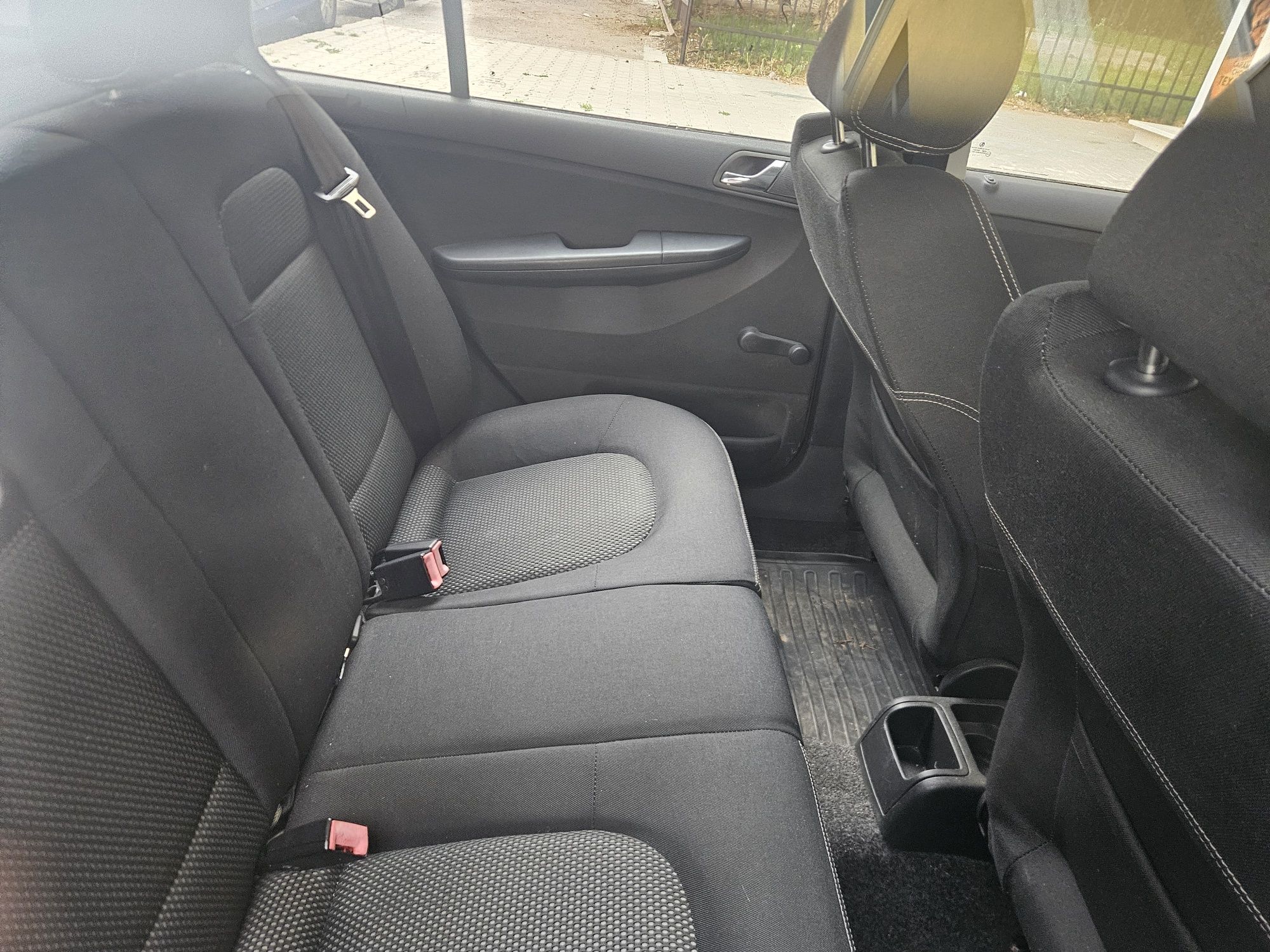 Skoda FABIA 1.2 i HTP бензин 2006