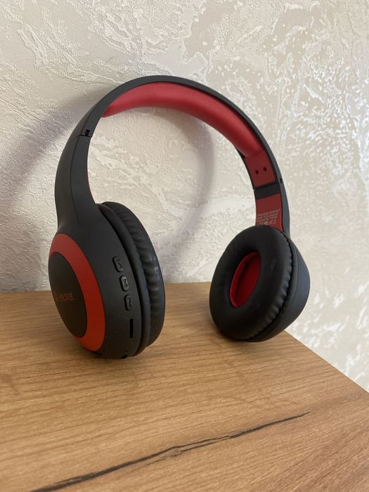 A-23 celebrat наушники чёрно красные