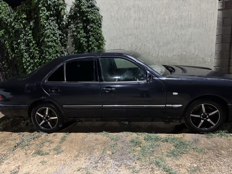 продам мерс 210 дорест