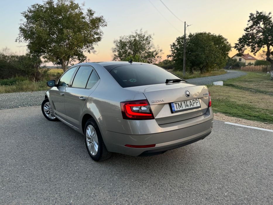 Skoda Octavia 2018 tdi euro 6 carplay lumini ambientale