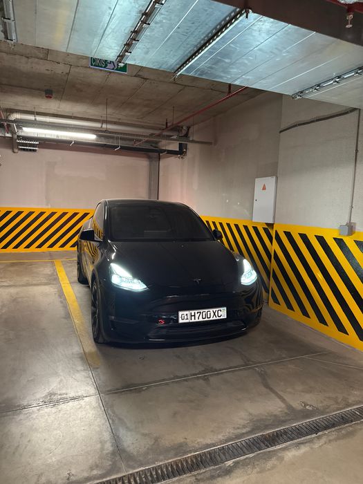 Tesla model Y dual mator 5 secund 0-100