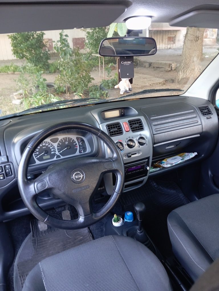 Opel Agila 1.2 75 кс