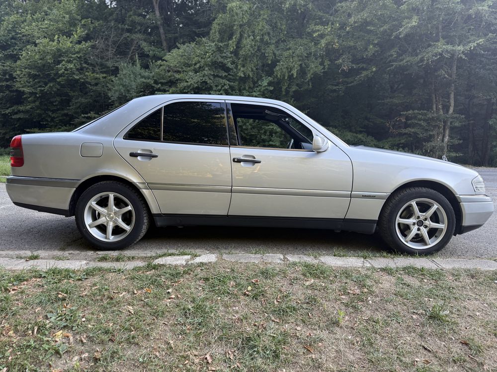 Mercedes C180 ELEGANCE
