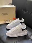 Adidasi Alexander Mcqueen noi!