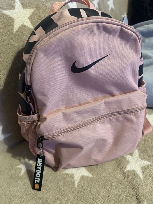 Розова оригинална раница Nike