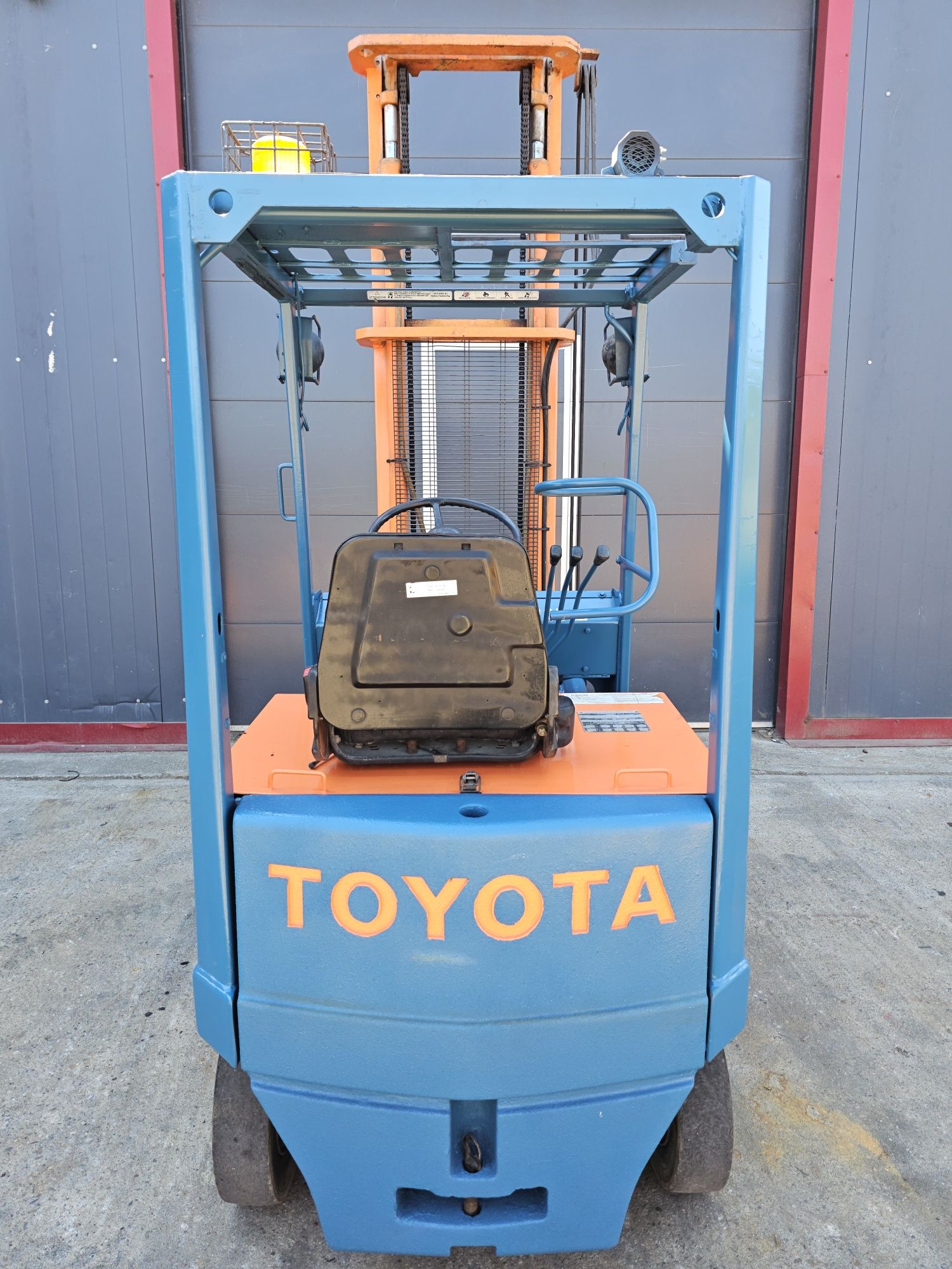 Stivuitor , electrostivuitor TOYOTA 1.5T