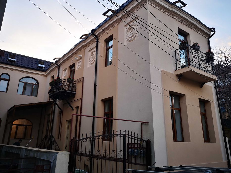 Apartament superb 4 camere, scară interioară: Central București Unirii