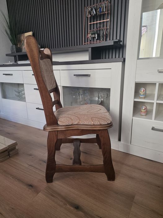 Scaune din lemn masiv cu tapițerie nouă – set 6 bucăți