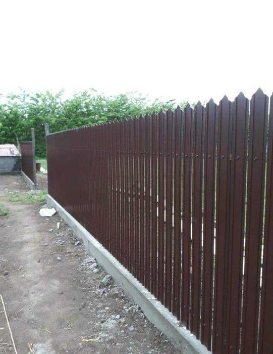 Construim garduri si porti din sipca metalica, panouri stil jaluzele,