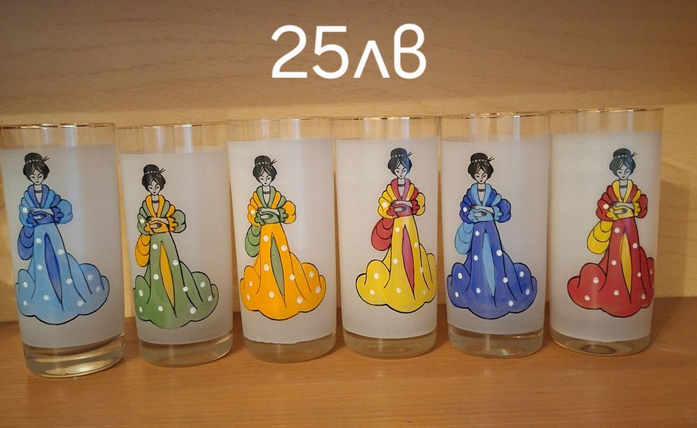 Стъклени чаши с декорация