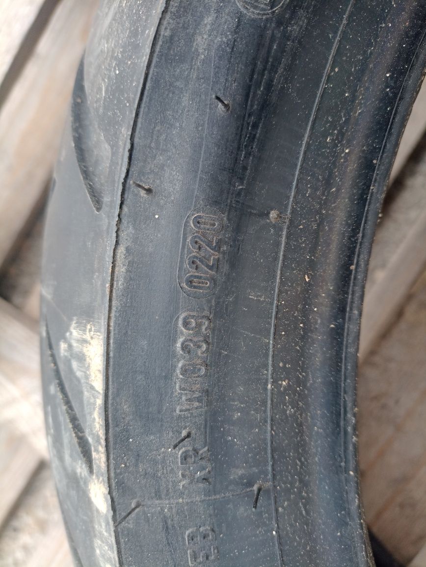 O anvelopa NOUA Metzeler 200/55 R17 dot 0220