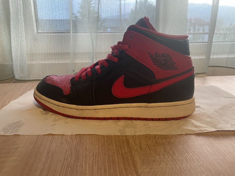 Jordan 1 mid обувки 44,5 номер