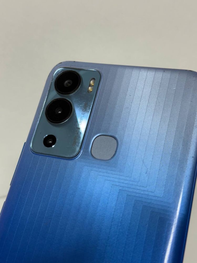 Infinix hot 12i.