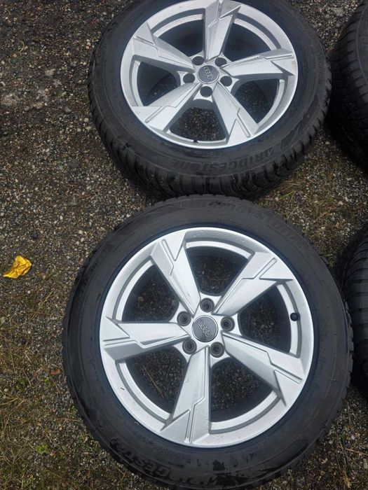 Продаваме лети джанти 18" с зимни гуми Bridgestone за Audi A6 4K 2020г