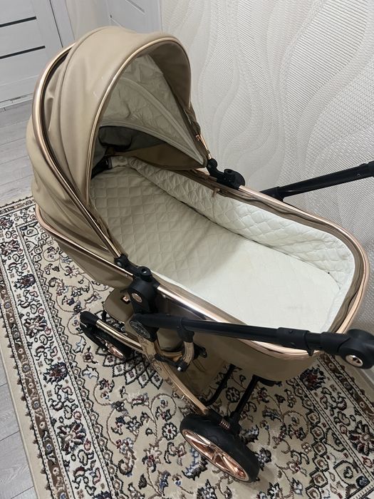 Продаю коляску зимнюю