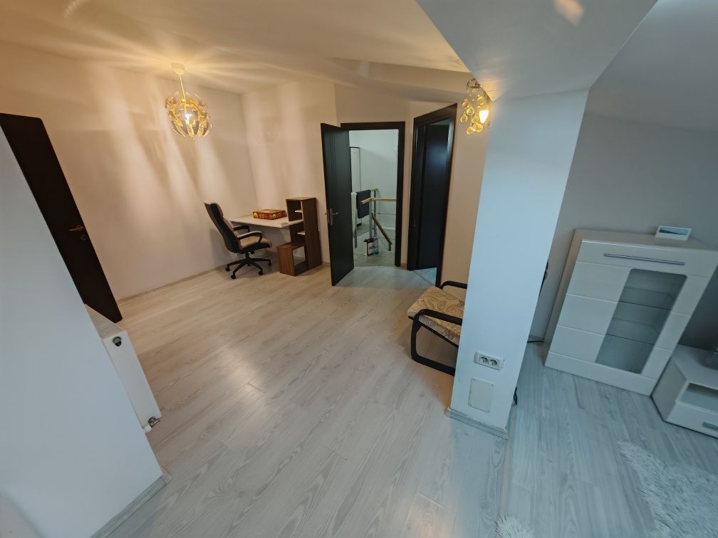 Închiriez apartament 4 camere Fundeni Dobroești