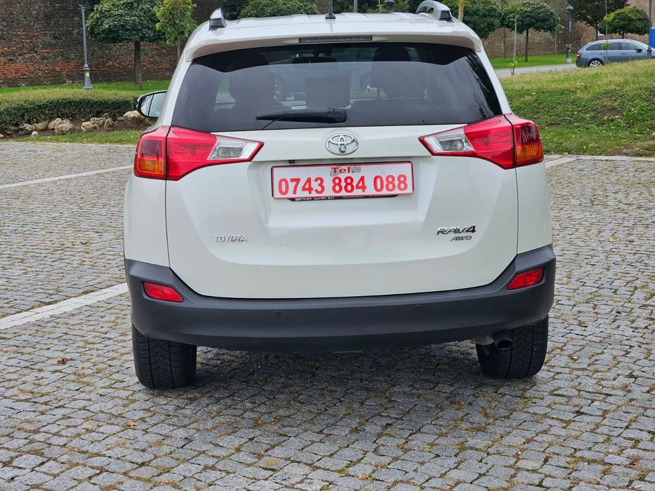 Toyota Raw-4 An 2014-11 Motor 2.0 Diesel Tracțiune 4x4 La Buton