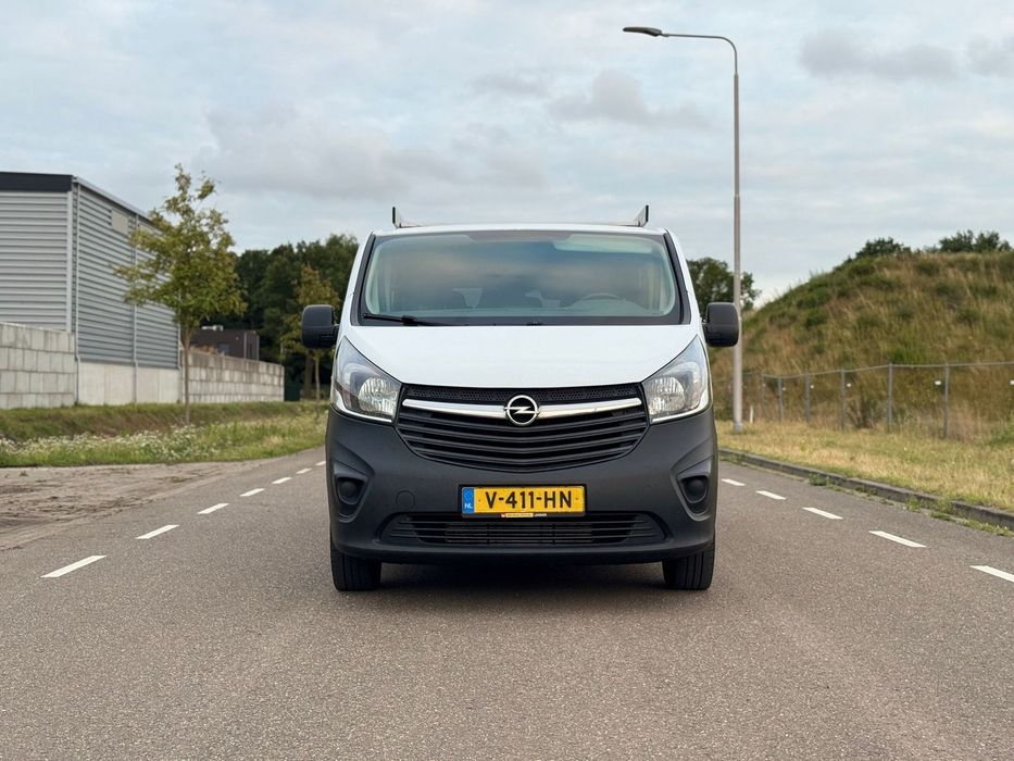 Opel Vivaro Opel Vivaro-2017- 1.6 Diesel- 6 Locuri-Posibilitate Rate fixe