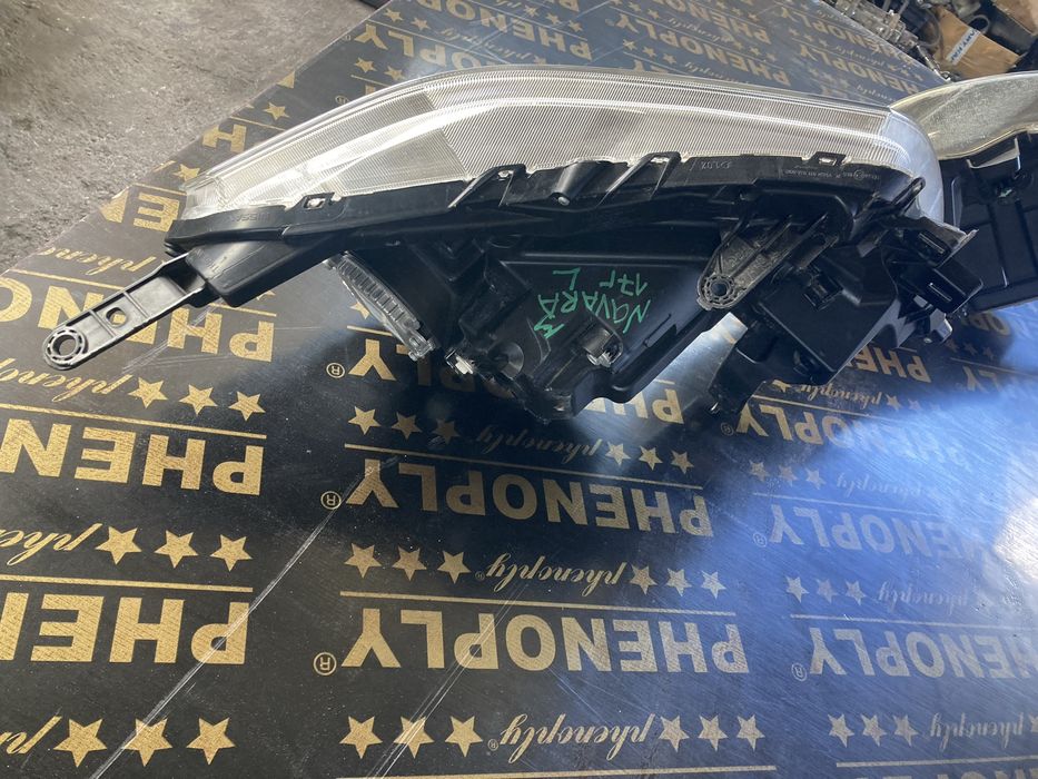 Nissan Navara 2017 година Led Фарове Лед Оборудвани