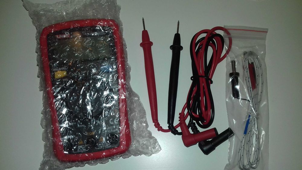 Vând multimetru UNI-T UT131C