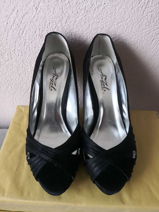 Дамски обувки с ток