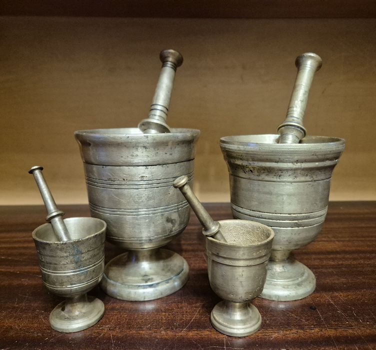 Стари бронзови хаванчета