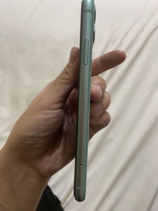 Продаю iPhone 11