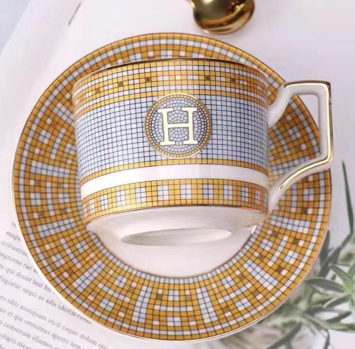 Посуда из фарфора Hermès