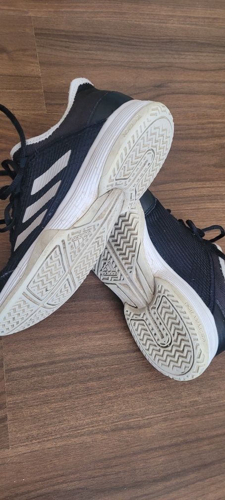 Adidas mărime 36.5