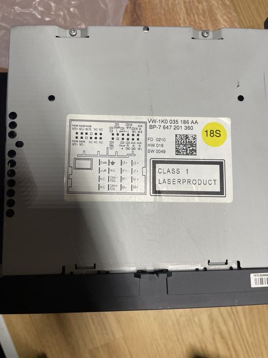 Продавам оригинална медия за Голф 6.