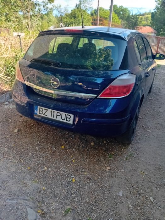 Vindem Opel  astra  H