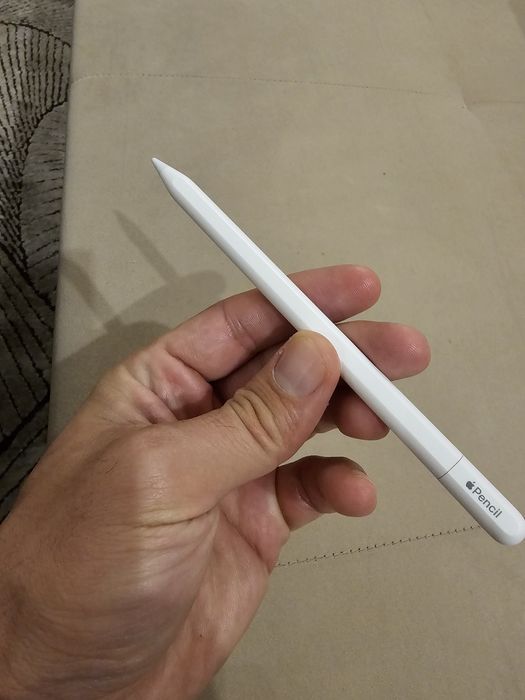 Apple pencil type c съвместим с всеки Ipad