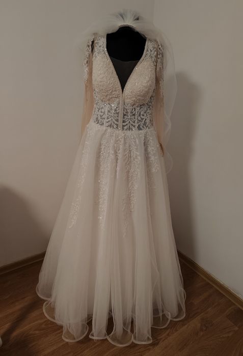 Vând rochie superba de mireasa!