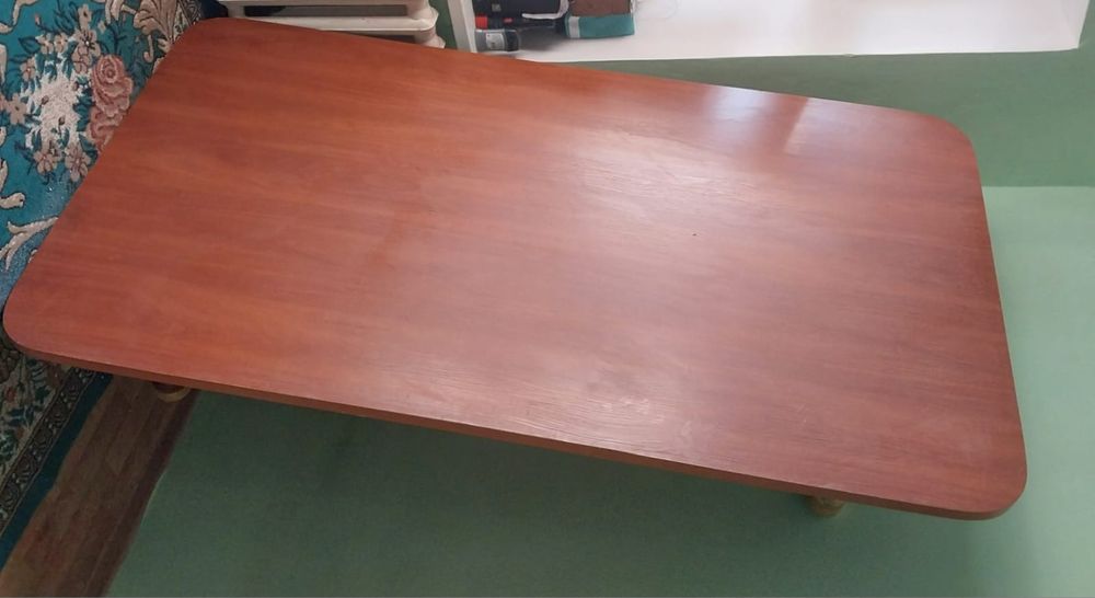 Стол сатылады...