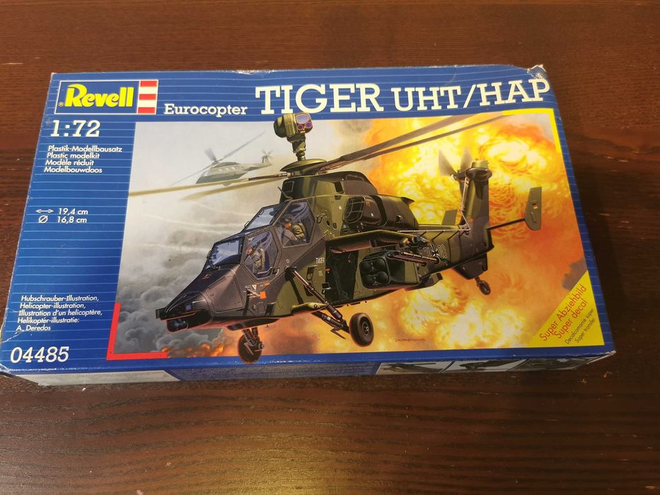 Revell Tiger UHT/HAP модел за сглобяване
