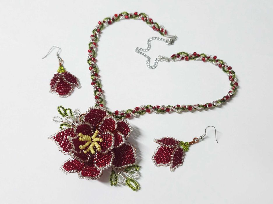 Set Trandafir rosu cu colier si cercei, handmade, margele unicat