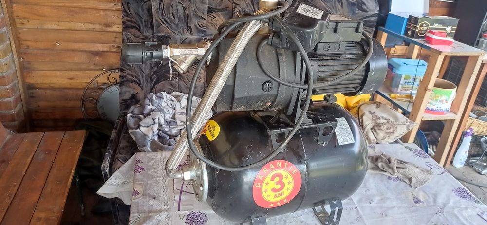 Vând hidrofor,24l că nou