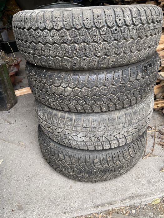 Разные зимние резины R-14